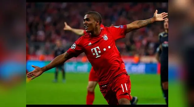 Douglas Costa. Douglas Costa.