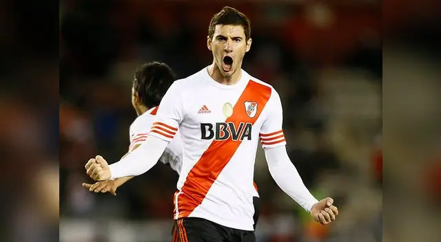 Lucas Alario. Lucas Alario.