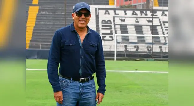 Roberto Mosquera tiene el objetivo de conducir a Alianza Lima al título nacional. Roberto Mosquera tiene el objetivo de conducir a Alianza Lima al título nacional.