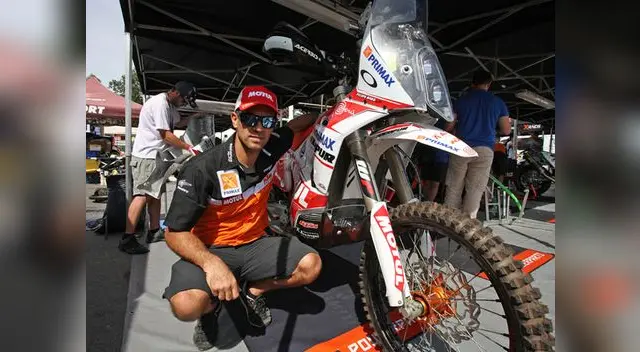 Rally Dakar 2016: Ríos con su potente motocicleta Rally Dakar 2016: Ríos con su potente motocicleta