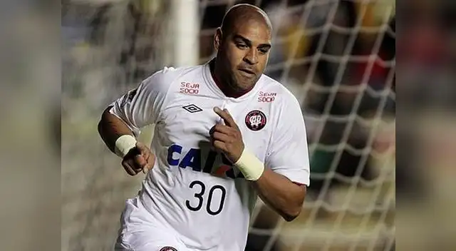 Así se veía Adriano hace un par de años Así se veía Adriano hace un par de años