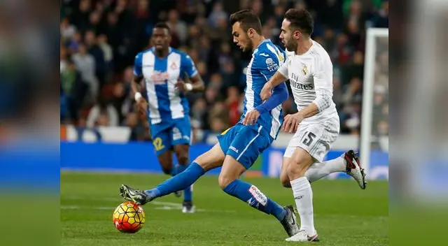 Real Madrid vs. Espanyol; Carvajal va a la marca del balón 