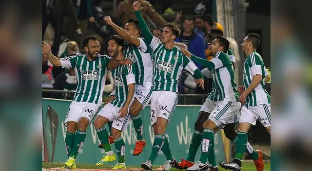 Real Betis vs. Valencia EN VIVO: con Vargas, 'andaluces' igualan 0-0 por la Liga BBVA. Real Betis vs. Valencia EN VIVO: con Vargas, 'andaluces' igualan 0-0 por la Liga BBVA.