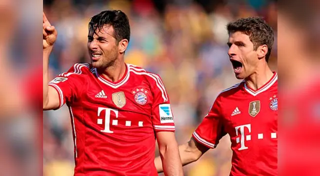 Claudio Pizarro y Thomas Muller Claudio Pizarro y Thomas Muller