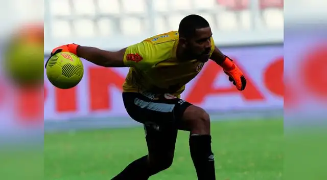 Universitario: Raúl Fernández entrenó con normalidad y atajaría ante La Bocana Universitario: Raúl Fernández entrenó con normalidad y atajaría ante La Bocana