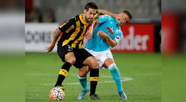 Sporting Cristal empató 1-1 ante Peñarol en su debut en Copa Libertadores. Sporting Cristal empató 1-1 ante Peñarol en su debut en Copa Libertadores.