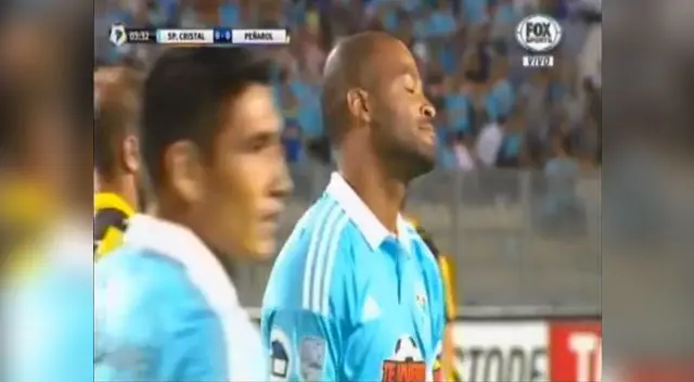 Alberto Rodríguez se lamenta de gol errado. Alberto Rodríguez se lamenta de gol errado.
