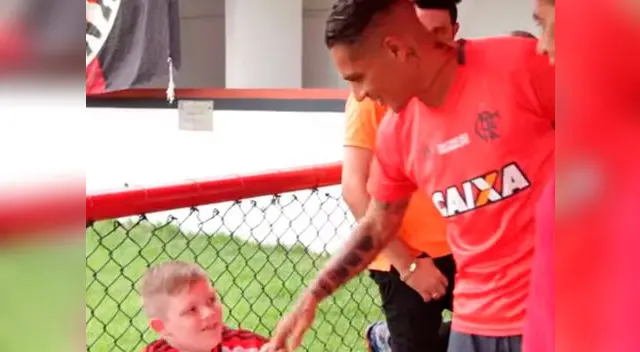 Paolo Guerrero: pequeño hincha de Flamengo cumplió sueño de conocerlo | VIDEO Paolo Guerrero: pequeño hincha de Flamengo cumplió sueño de conocerlo | VIDEO