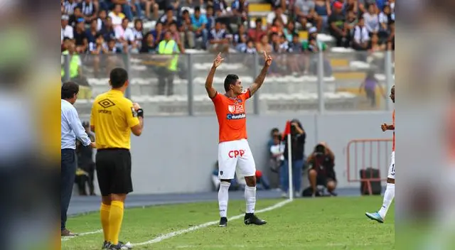 Alianza Lima vs. César Vallejo: Cardoza tras su cabezazo al arco íntimo Alianza Lima vs. César Vallejo: Cardoza tras su cabezazo al arco íntimo