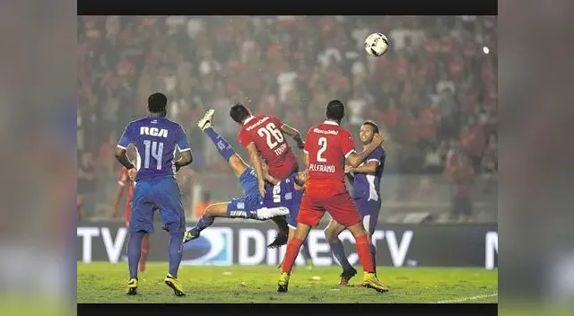 Racing club: Lisandro López y el gol de chalaca que marcó al Independiente