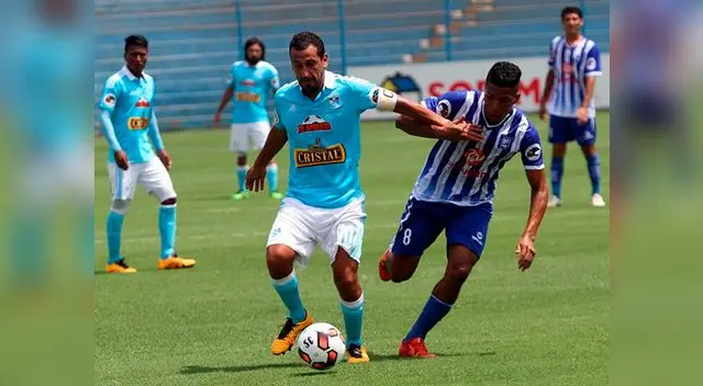 Sporting Cristal venció 3-0 a Alianza Atlético por el Torneo Apertura. Sporting Cristal venció 3-0 a Alianza Atlético por el Torneo Apertura.