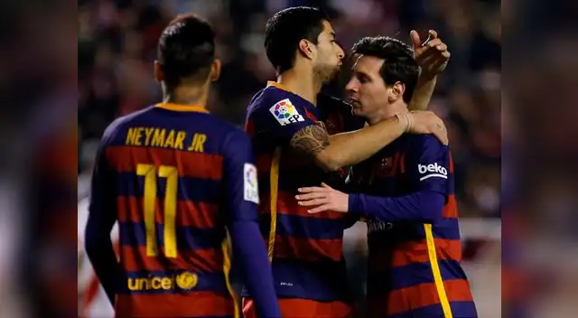 Barcelona vs. Rayo Vallecano: Lionel Messi celebra uno de sus goles con Luis Suárez. Barcelona vs. Rayo Vallecano: Lionel Messi celebra uno de sus goles con Luis Suárez.