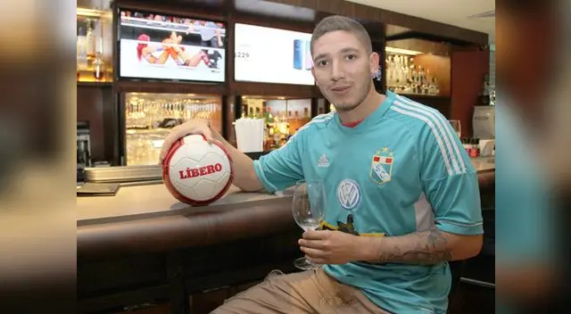 Santiago Silva se sinceró y hablo sobre su presente con el cuadro 'cervecero' Santiago Silva se sinceró y hablo sobre su presente con el cuadro 'cervecero'