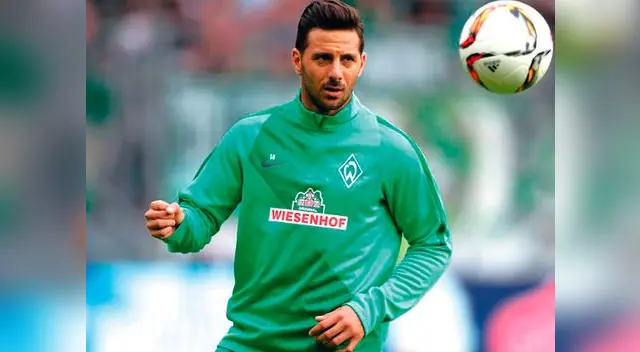 Claudio Pizarro no terminó el entrenamiento y es duda para el Werder Bremen vs. Bayern Múnich. Claudio Pizarro no terminó el entrenamiento y es duda para el Werder Bremen vs. Bayern Múnich.