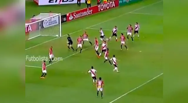 River Plate vs. Sao Paulo: el polémico blooper del arquero Denis para el empate de los 'millonarios' River Plate vs. Sao Paulo: el polémico blooper del arquero Denis para el empate de los 'millonarios'