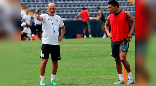 Alianza Lima: Roberto Mosquera solo piensa en el Clásico y estaría pensando hasta en 2 posibles equipos Alianza Lima: Roberto Mosquera solo piensa en el Clásico y estaría pensando hasta en 2 posibles equipos