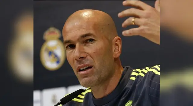 Zidane no ha ocultado su bronca por el mal rendimiento de su equipo. Zidane no ha ocultado su bronca por el mal rendimiento de su equipo.
