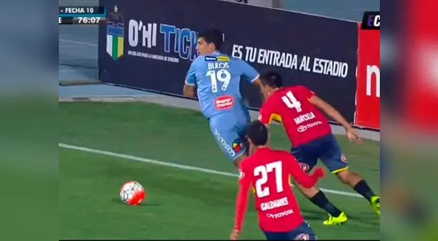 Iván Bulos: Delantero y la 'chalaca' que pudo haber sido un tremendo golazo.