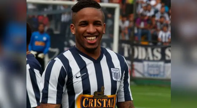 Alianza Lima: Jefferson Farfán y la deuda económica que lo alejaría de volver a ser íntimo Alianza Lima: Jefferson Farfán y la deuda económica que lo alejaría de volver a ser íntimo