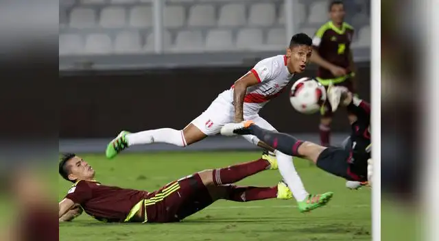 Universiatrio: Raúl Ruidíaz, la gran opción para acompañar a Paolo Guerrero Universiatrio: Raúl Ruidíaz, la gran opción para acompañar a Paolo Guerrero