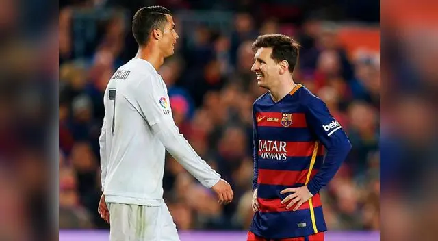 Cristiano Ronaldo y Lionel Messi durante el Clásico en el Camp Nou. Cristiano Ronaldo y Lionel Messi durante el Clásico en el Camp Nou.