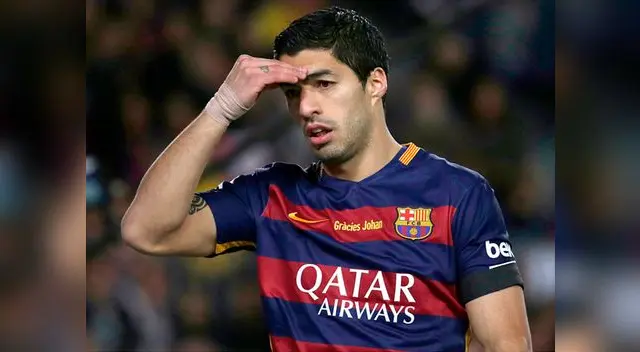 Luis Suárez se lamenta durante el clásico entre Barcelona y Real Madrid en el Camp Nou. Luis Suárez se lamenta durante el clásico entre Barcelona y Real Madrid en el Camp Nou.
