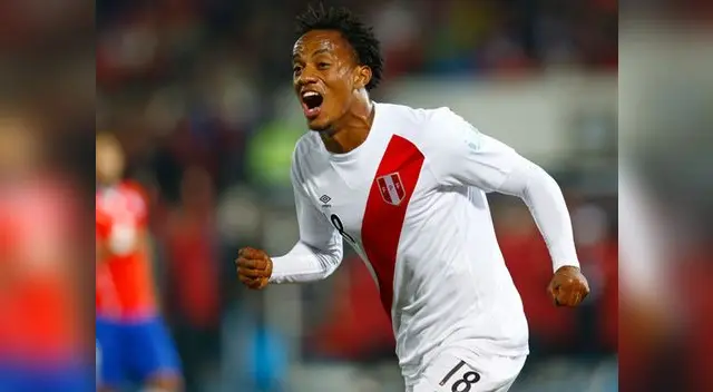 André Carrillo celebra el gol de Perú a Chile en la Copa América 2015.