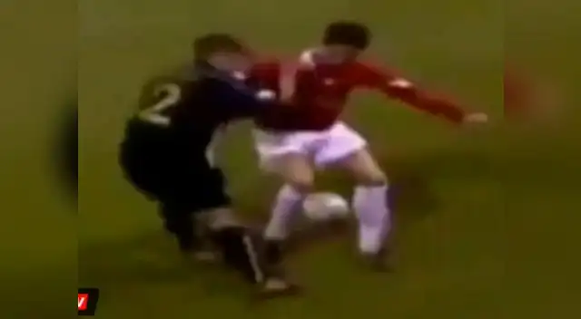 Cristiano Ronaldo sufre una huacha durante su etapa en el Manchester United.