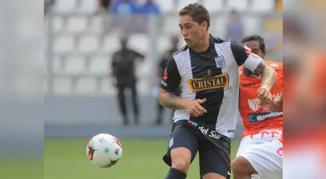 Walter Ibáñez es el defensa extranjero más goleador en la carrera de Alianza Lima. Walter Ibáñez es el defensa extranjero más goleador en la carrera de Alianza Lima.