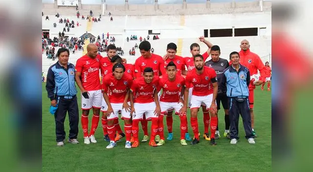 El once de Cienciano en su último amistoso en Cusco. El once de Cienciano en su último amistoso en Cusco.