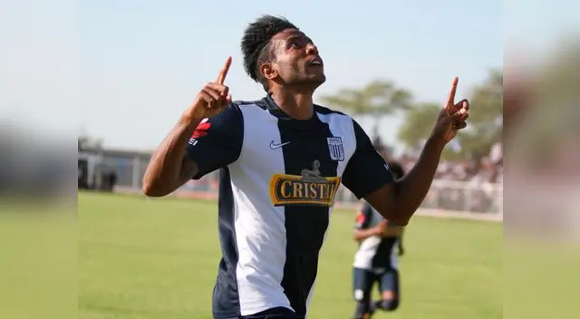 Lionard Pajoy celebra su gol a Defensor La Bocana. Lionard Pajoy celebra su gol a Defensor La Bocana.