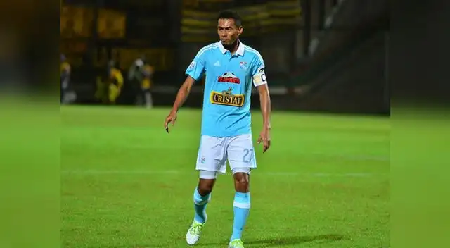 Sporting Cristal cayó por 4-3 ante Peñarol y quedó eliminado de la Copa. Sporting Cristal cayó por 4-3 ante Peñarol y quedó eliminado de la Copa.