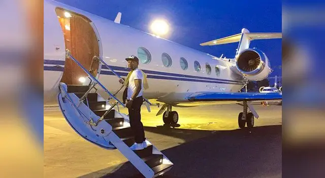 Mayweather es uno de los deportistas más ricos del planeta. Mayweather es uno de los deportistas más ricos del planeta.