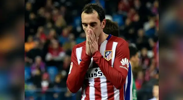 Diego Godín se lamenta en un partido del Atlético de Madrid. Diego Godín se lamenta en un partido del Atlético de Madrid.