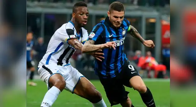 El argentino Mauro Icardi disputa el balón con el maliense Wague Molla. El argentino Mauro Icardi disputa el balón con el maliense Wague Molla.