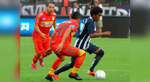 Alianza Lima venció 1-0 a Sport Huancayo por el Torneo Apertura. Alianza Lima venció 1-0 a Sport Huancayo por el Torneo Apertura.