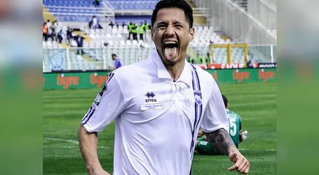 Gianluca Lapadula se quedó en calzoncillos tras victoria del Pescara en la Serie B. Gianluca Lapadula se quedó en calzoncillos tras victoria del Pescara en la Serie B.