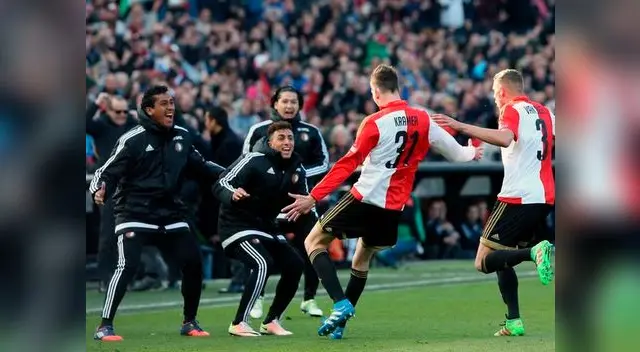 Renato Tapia celebra el gol de Kramer. Renato Tapia celebra el gol de Kramer.