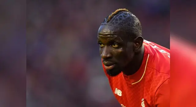 Mamadou Sakho fue sancionado por la UEFA por dar posivtivo en el doping. Mamadou Sakho fue sancionado por la UEFA por dar posivtivo en el doping.