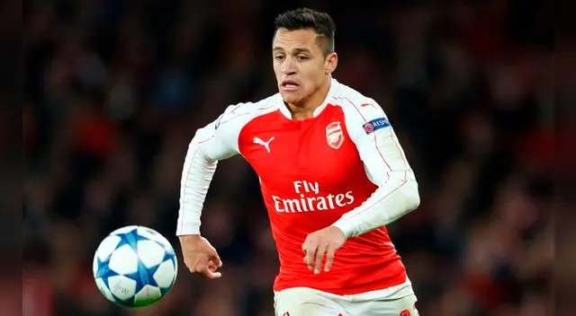Alexis Sánchez conduce el balón en la Champions 2015-16. Alexis Sánchez conduce el balón en la Champions 2015-16.