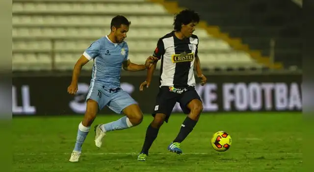 Alianza Lima vs. Real Garcilaso: Vilchez domina el balón ante la marca de Orejuela  Alianza Lima vs. Real Garcilaso: Vilchez domina el balón ante la marca de Orejuela