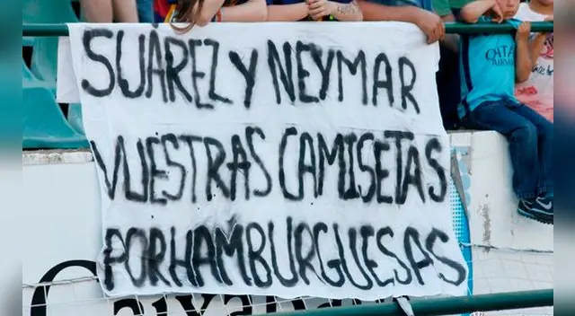 La divertida pancarta de unos hinchas a Luis Suárez y Neymar.