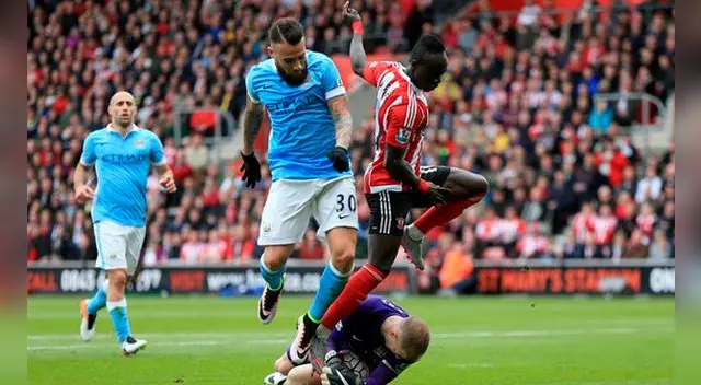 Manchester City cayó sorpresivamente de visita 4-2 ante Southampton por la Premier League.