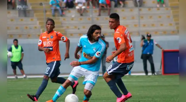 Sporting Cristal venció 2-0 a César Vallejo por Torneo Apertura Sporting Cristal venció 2-0 a César Vallejo por Torneo Apertura