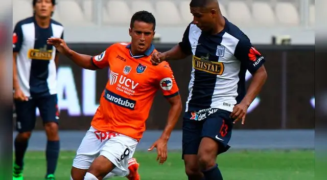 Víctor Rossel enfrenta a Josimar Atoche en el Alianza-Vallejo en el Estadio Nacional.