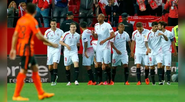 Sevilla celebra el primer gol de Kevin Gameiro al Shakhtar. Sevilla celebra el primer gol de Kevin Gameiro al Shakhtar.