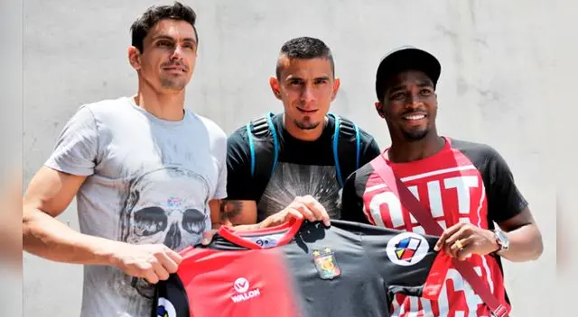 Daniel Ferreyra, Andrés Bolaños y Dahwling Leudo presentando la camiseta de Melgar a principios de año. Daniel Ferreyra, Andrés Bolaños y Dahwling Leudo presentando la camiseta de Melgar a principios de año.
