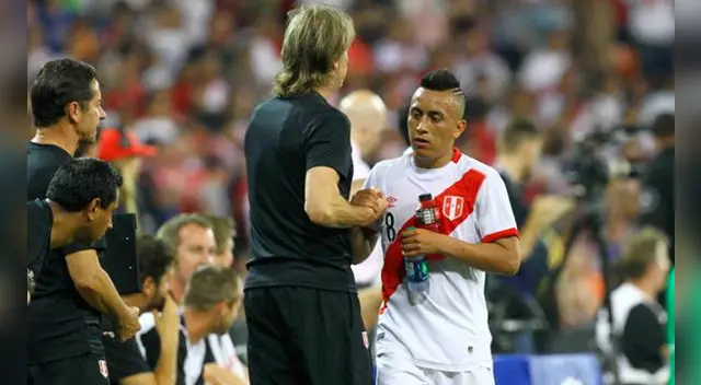 Christian Cueva y Ricardo Gareca durante el amistoso Perú-EE.UU. del año pasado. Christian Cueva y Ricardo Gareca durante el amistoso Perú-EE.UU. del año pasado.