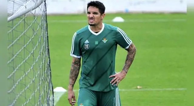 Juan Vargas: Real Betis le da esta lamentable noticia al 'Loco'. Juan Vargas: Real Betis le da esta lamentable noticia al 'Loco'.