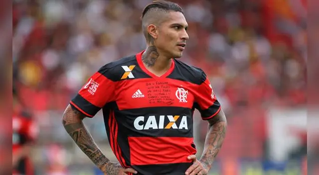 Paolo Guerrero se lamenta de una acción durante el Flamengo-Sport Recife. Paolo Guerrero se lamenta de una acción durante el Flamengo-Sport Recife.
